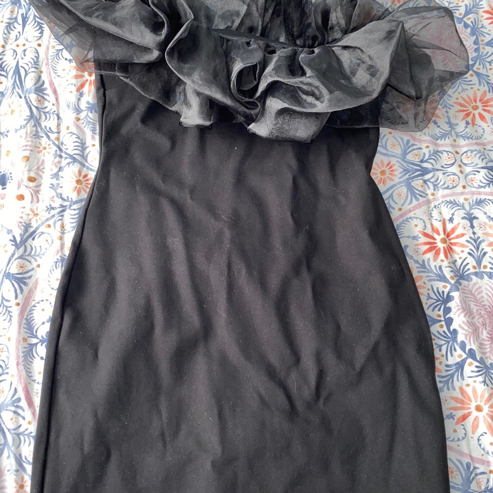 FOREVER 21 black strapless dress